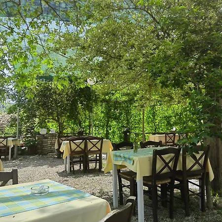 Plataniotissa Mansion *