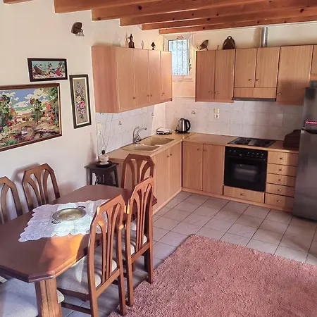 Plataniotissa Mansion Hébergement de vacances *