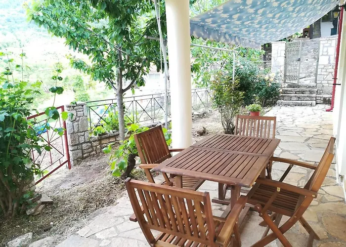 Plataniotissa Mansion *