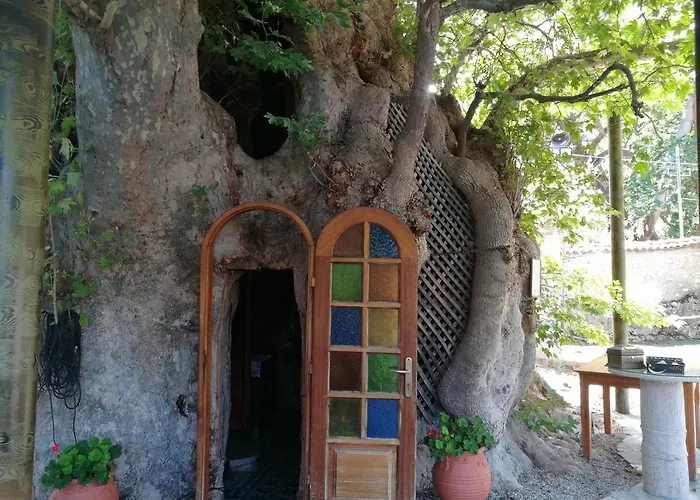 Plataniotissa Mansion